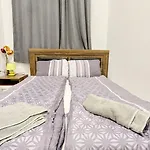 Comfortable Rooms In Lugner City Area