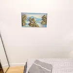Comfortable Rooms In Lugner City Area