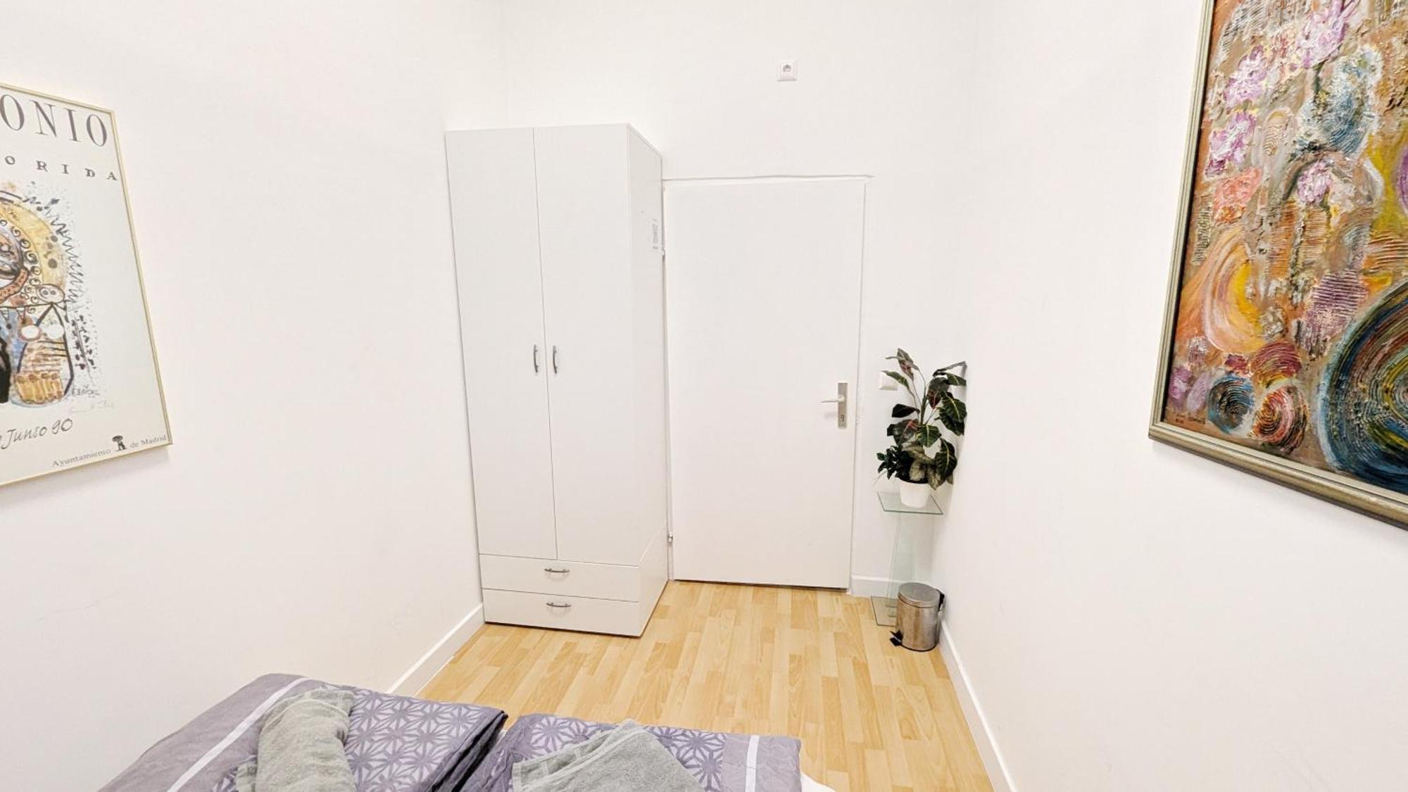 Comfortable In Lugner City Area Homestay