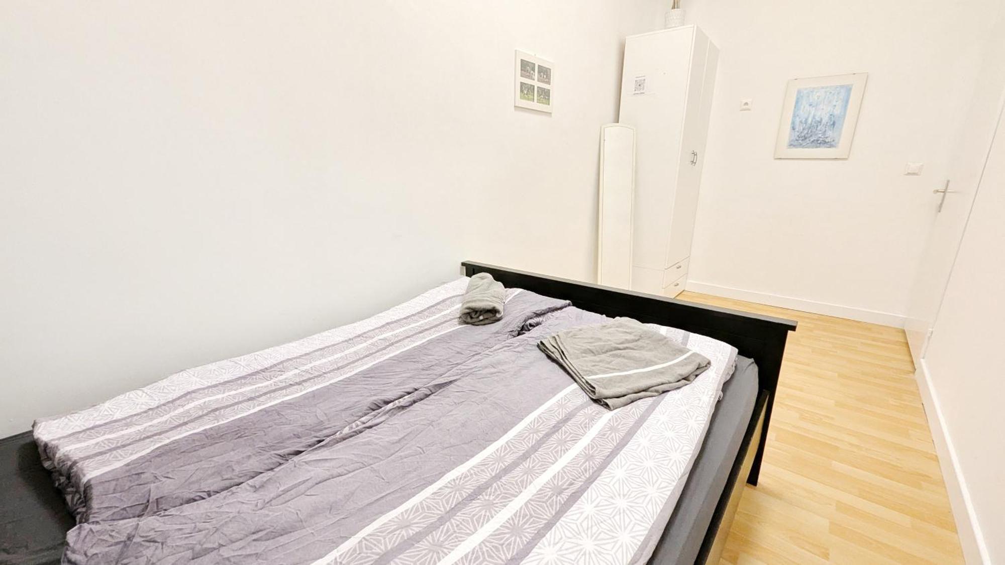 Homestay Comfortable In Lugner City Area *
